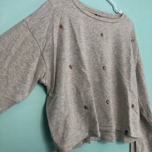 Crop Top Long Sleeve Shirt with Gold Metal Skulls